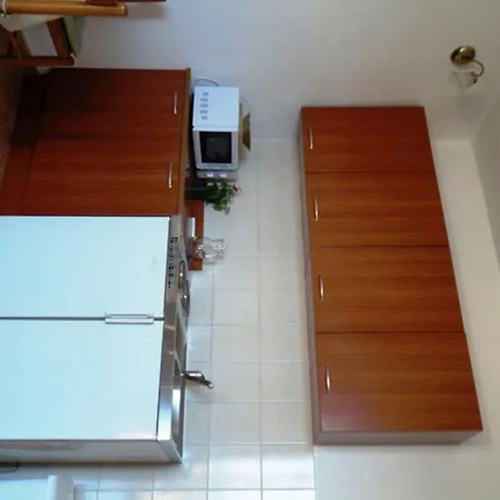 Apartment And Maslina *